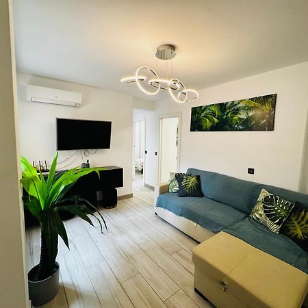 Apartamento Fabrynne Beach Malaga Zewnętrze zdjęcie
