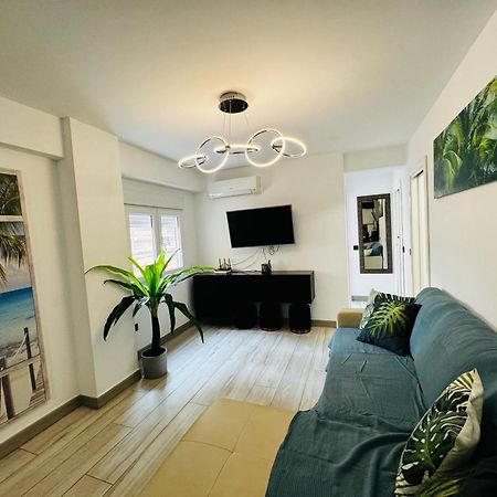 Apartamento Fabrynne Beach Malaga Zewnętrze zdjęcie
