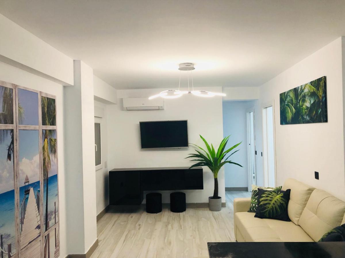 Apartamento Fabrynne Beach Malaga Zewnętrze zdjęcie