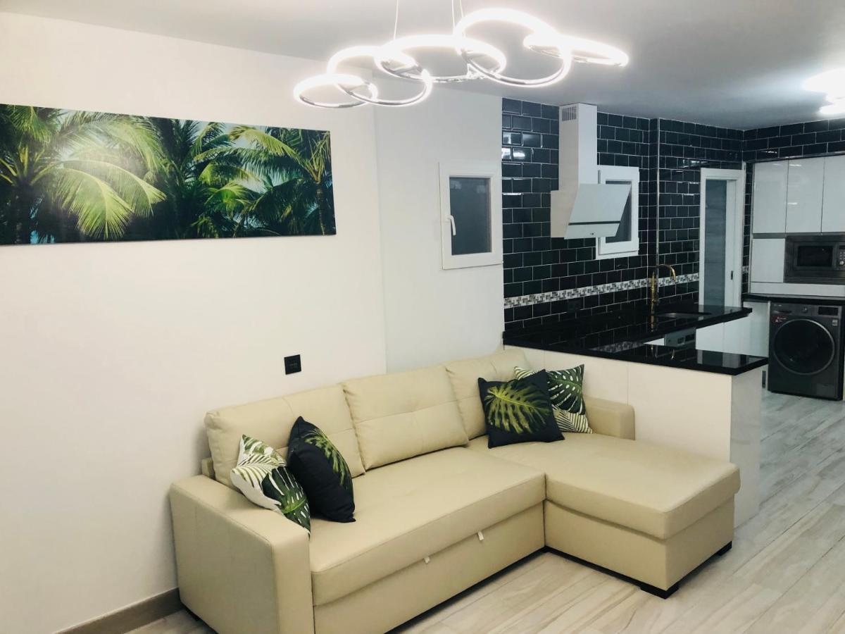 Apartamento Fabrynne Beach Malaga Zewnętrze zdjęcie