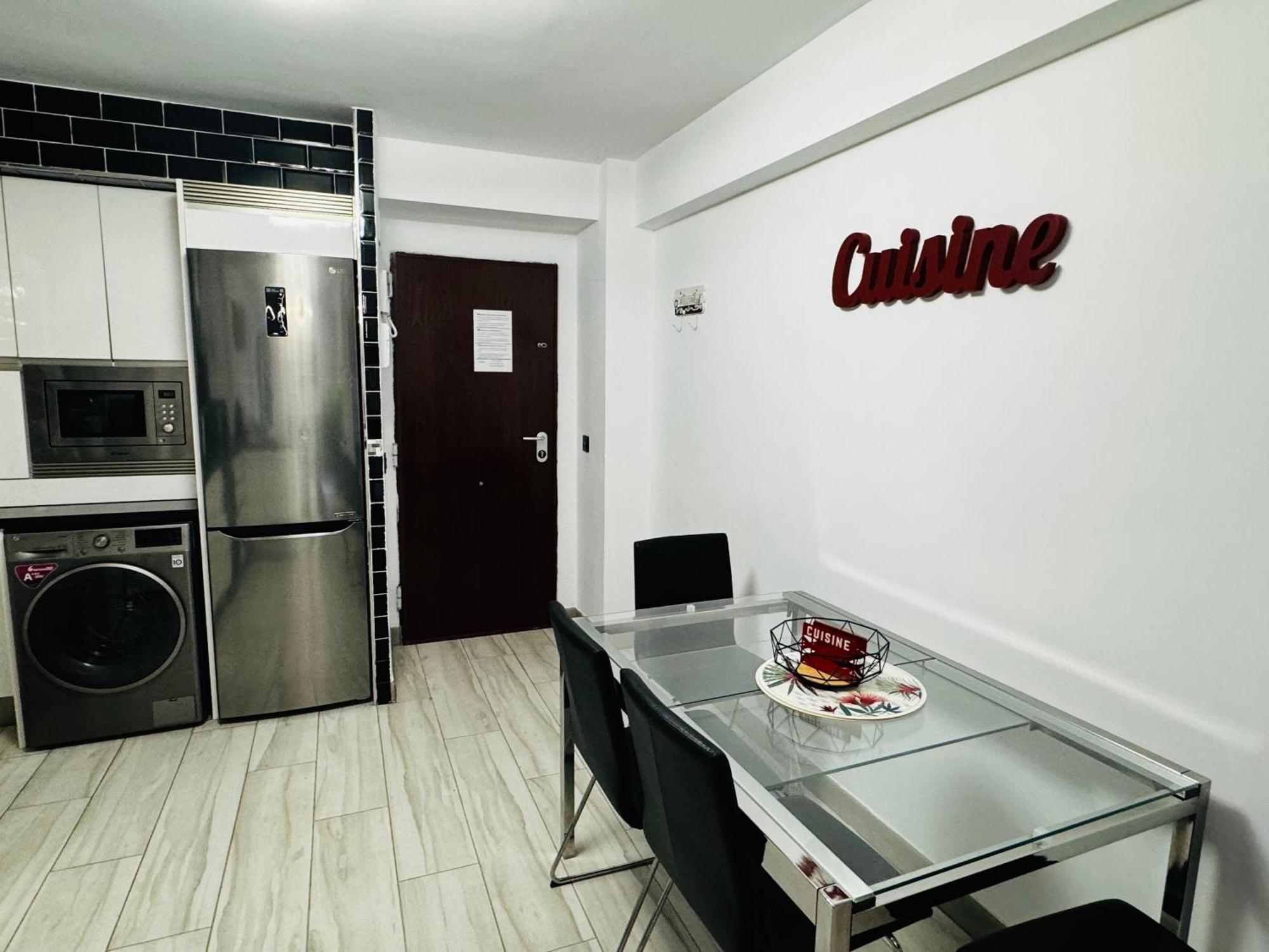 Apartamento Fabrynne Beach Malaga Zewnętrze zdjęcie
