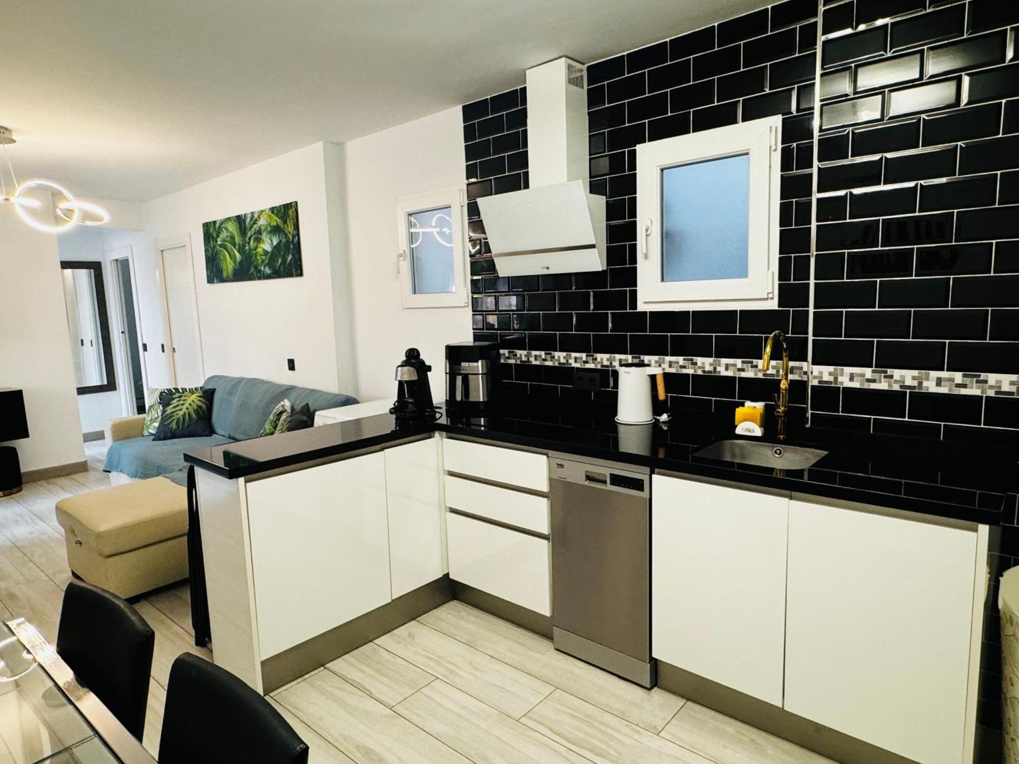 Apartamento Fabrynne Beach Malaga Zewnętrze zdjęcie